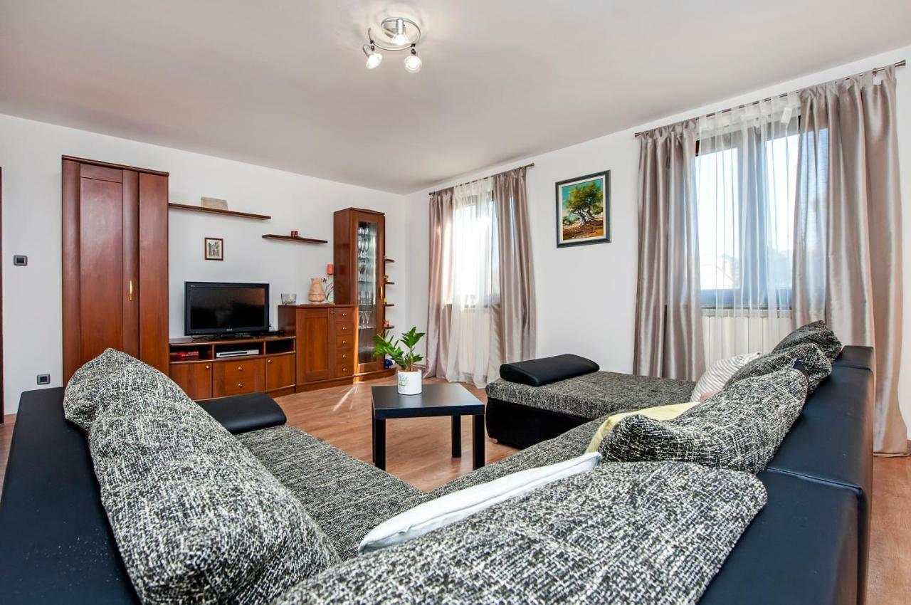 Apartment Nika Rovinj Exteriör bild