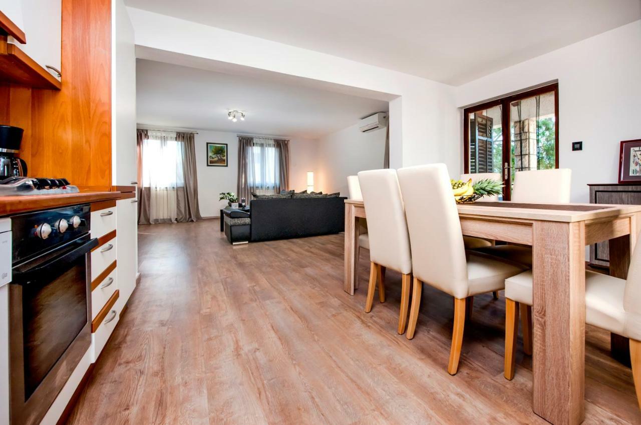 Apartment Nika Rovinj Exteriör bild