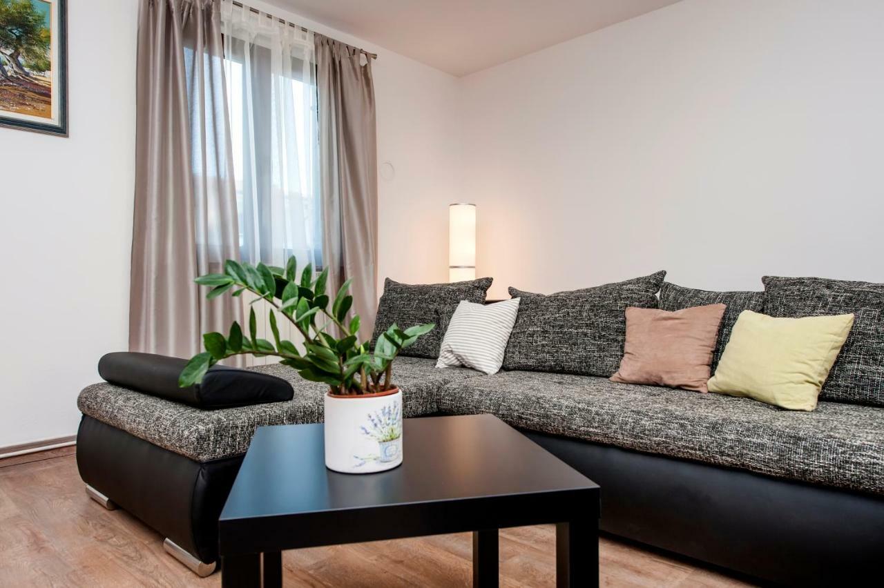 Apartment Nika Rovinj Exteriör bild